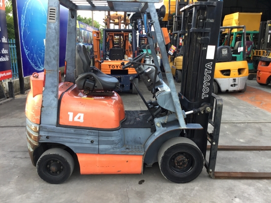 ขายรถโฟล์คลิฟท์มือสองนำเข้าจากประเทศญี่ปุ่นยกได้1.4ตันเสาสูง3เมตร