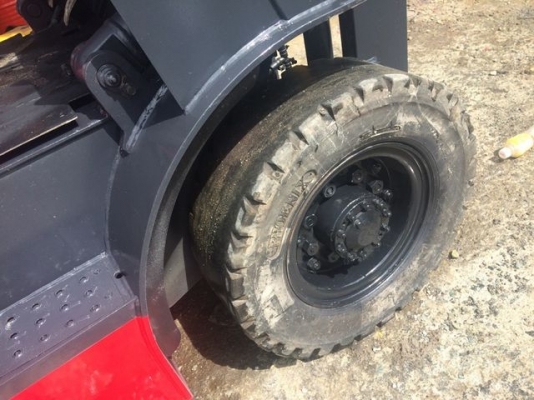 รถยกtailift2.5 ตันเครื่องเบนซิน สภาพดีพร้อมใช้