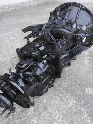 ขายเกียร์   NPR115 สวยพร้อมใช้งาน  สนใจติดต่อ  082-1952818