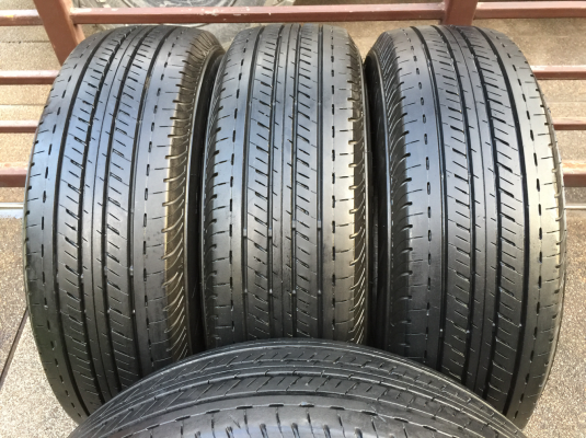 ยาง Bridgestone 205 70 15 ปี16 ดอกเต็ม ใช้ยาว ราคาไม่แพง ยาง Bridgestone 205 70 15 ปี16 ดอกเต็ม ใช้ยาว ราคาไม่แพง