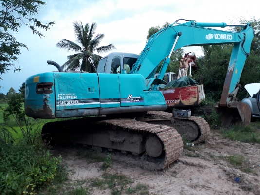 ขายด่วน KOBELCO SK200 MART6YN-10 สภาพพร้อมใช้งาน เครื่องปั้มดีเยี่ยม ระบบไฟฟ้าสมบูรณ์ เอวแน่น โซ่ช่วงล่างเต็ม รถพร้อมลุยงาน เอกสารเล่มทะเบียน สนใจสอบถาม 093-0764943  088-3223272 k ตั้ม