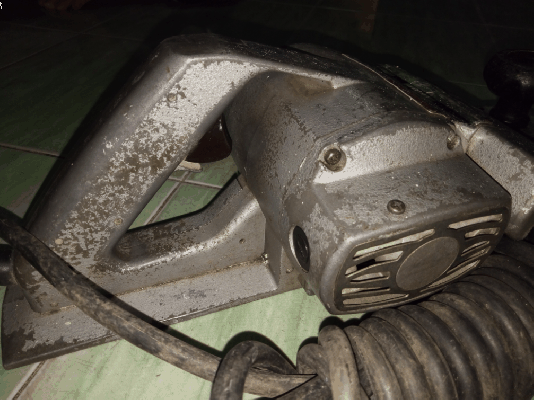 กบ3นิ้ว Makita รุ่น1600
