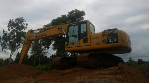 ขาย 1,350,000 บาท KOMATSU PC200-8 ใช้งาน 15,xxx ชั่วโมง สภาพสวย พร้อมใช้งาน เอกสารอินวอยท์   รถอยู่ จ.ยโสธร โทร&amp;ไอดีไลน์ 0610710295