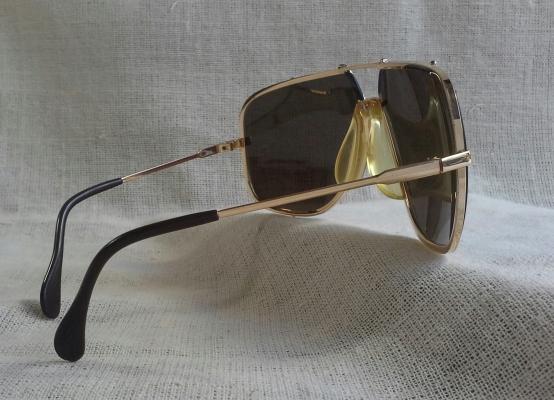 โคตรแว่นตาหมายเลขหนึ่งจากแดนอินทรีเหล็ก  ซีรีส์ยิ่งใหญ่แห่งยุค '80s  Vintage CAZAL handmade in Germany  ตัวแท้ !  จริงใจ - ไม่จิงโจ้ !