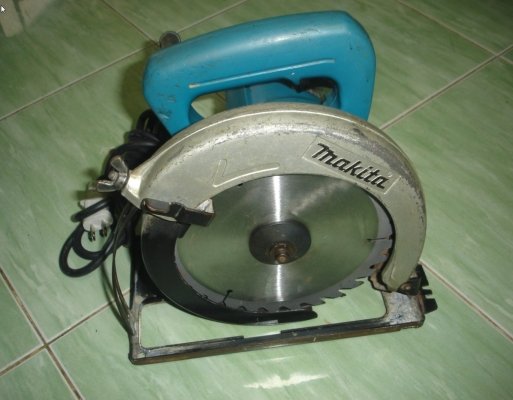 ขายเลื่อยวงเดือน 7 นิ้ว makita รุ่น 5806B (1,050w.)