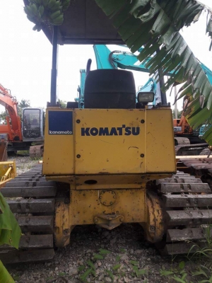 ขายรถดัน นำเข้าจากญี่ปุ่นแท้ๆๆค่ะ..KOMATSU D20P-7E  สภาพสวย  แน่นมากๆๆ  ใช้งานมาแค่ 3,XXX  ชั่วโมง  ลองระบบกันได้ทุกวัน  โทร  089-3818694  ดวงนภา