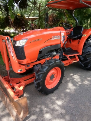 คูโบต้า L4708SP (4wd) รถเกรดเอ!! สีเดิม100\% สภาพสวยมาก #ใช้งาน617 ชม. #มาพร้อมดันหน้า ➕หางตัดหญ้าLCS ขนาด 1.50 เมตร (ของใหม่) #เล่มทะเบียนพร้อมโอน มีบริการจัดส่วทั่วไทย สนใจโทร082-2989243 แม็ก