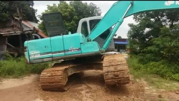 ขาย1,295,000 บาท  KOBELCO SK200 MARK 6 SUPER YN-10 สภาพพร้อมใช้งาน เครื่องปั้มดีเยี่ยม ระบบไฟฟ้าสมบูรณ์ เอวแน่น โซ่ช่วงล่างเต็ม เอกสารเล่มทะเบียน   รถอยู่ จ.มุกดาหาร  090-772-3710 090-772-3708