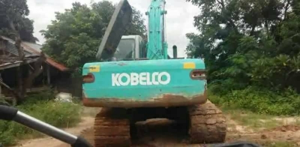 ขาย1,295,000 บาท  KOBELCO SK200 MARK 6 SUPER YN-10 สภาพพร้อมใช้งาน เครื่องปั้มดีเยี่ยม ระบบไฟฟ้าสมบูรณ์ เอวแน่น โซ่ช่วงล่างเต็ม เอกสารเล่มทะเบียน   รถอยู่ จ.มุกดาหาร  090-772-3710 090-772-3708