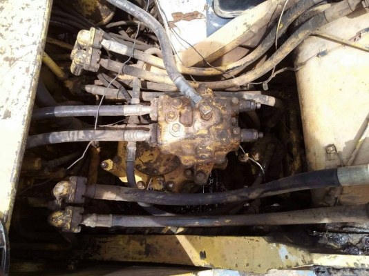 ขาย แบคโฮ KOMATSU PC200-5 คอนโทรลสั้น เอกสารเล่มทะเบียน ไฟฟ้าเต็ม เครื่องดี ปั้มดี ช่วงล่างใช้ได้ เอวไม่หลวม ขาย แบคโฮ KOMATSU PC200-5 คอนโทรลสั้น เอกสารเล่มทะเบียน ไฟฟ้าเต็ม เครื่องดี ปั้มดี ช่วงล่างใช้ได้ เอวไม่หลวม