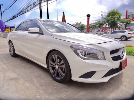 BENZ 1.6 CLA 180 W117 Urban Coupe เกียร์AT ปี 2017 โทร 062-991-6649 ดาวออโต้เบสท์