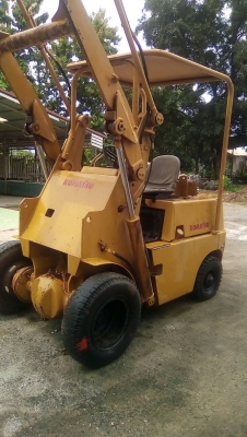 ขาย รถตัก KOMATSU รถพร้อมใช้งาน ราคาคุยกันได้ครับ