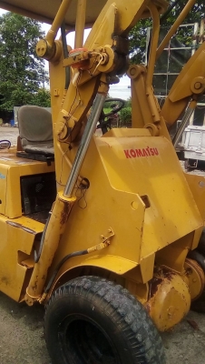 ขาย รถตัก KOMATSU รถพร้อมใช้งาน ราคาคุยกันได้ครับ