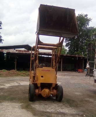 ขาย รถตัก KOMATSU รถพร้อมใช้งาน ราคาคุยกันได้ครับ