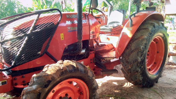 ขายด่วน M6040 ราคา 495,000บาท อุปกรณื  3 ชิ้น รถปี 55