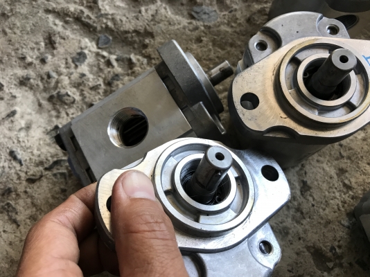 ขายหัวเฟืองปั้มน้ำมัน Honor pump USA ของใหม่ ไม่เคยใช้งาน มี 5 ตัวครับ