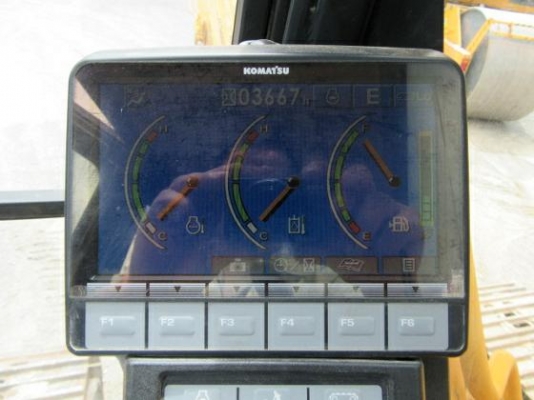 KOMATSU รุ่น PC 200-8N 1