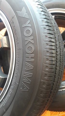 แม็กขอบ17 หกรู พร้อมยาง yokohama225/65/17 ปี14