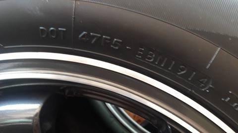 แม็กขอบ17 หกรู พร้อมยาง yokohama225/65/17 ปี14