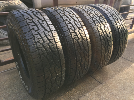 ยาง All Nexen 265 70 16 ปี16 ดอกเต็ม ไม่มีปะ เนื้อนิ่มๆ ใช้มาอาทิตย์เดียว ราคาไม่แพง