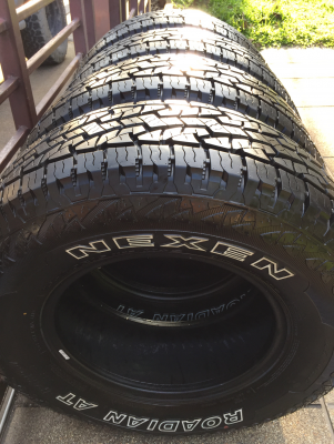 ยาง All Nexen 265 70 16 ปี16 ดอกเต็ม ไม่มีปะ เนื้อนิ่มๆ ใช้มาอาทิตย์เดียว ราคาไม่แพง ยาง All Nexen 265 70 16 ปี16 ดอกเต็ม ไม่มีปะ เนื้อนิ่มๆ ใช้มาอาทิตย์เดียว ราคาไม่แพง