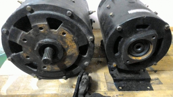 ขายมอร์เตอร์รถฟอร์คลิฟต์มี 2 ตัวขนาด 12.6 Kw และ 10.6/9.7 Kw อยู่ระยอง 0876743909