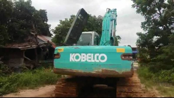 ขาย1,295,000 บาท KOBELCO SK200 MARK 6 SUPER YN-10 สภาพพร้อมใช้งาน เครื่องปั้มดีเยี่ยม ระบบไฟฟ้าสมบูรณ์ เอวแน่น โซ่ช่วงล่างเต็ม เอกสารเล่มทะเบียน รถอยู่ จ.มุกดาหาร โทร&ไอดีไลน์ 0610710295 ขาย1,295,000 บาท KOBELCO SK200 MARK 6 SUPER YN-10 สภาพพร้อมใช้งาน เครื่องปั้มดีเยี่ยม ระบบไฟฟ้าสมบูรณ์ เอวแน่น โซ่ช่วงล่างเต็ม เอกสารเล่มทะเบียน รถอยู่ จ.มุกดาหาร โทร&ไอดีไลน์ 0610710295