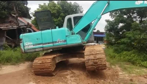 ขาย1,295,000 บาท KOBELCO SK200 MARK 6 SUPER YN-10 สภาพพร้อมใช้งาน เครื่องปั้มดีเยี่ยม ระบบไฟฟ้าสมบูรณ์ เอวแน่น โซ่ช่วงล่างเต็ม เอกสารเล่มทะเบียน รถอยู่ จ.มุกดาหาร โทร&ไอดีไลน์ 0610710295 ขาย1,295,000 บาท KOBELCO SK200 MARK 6 SUPER YN-10 สภาพพร้อมใช้งาน เครื่องปั้มดีเยี่ยม ระบบไฟฟ้าสมบูรณ์ เอวแน่น โซ่ช่วงล่างเต็ม เอกสารเล่มทะเบียน รถอยู่ จ.มุกดาหาร โทร&ไอดีไลน์ 0610710295