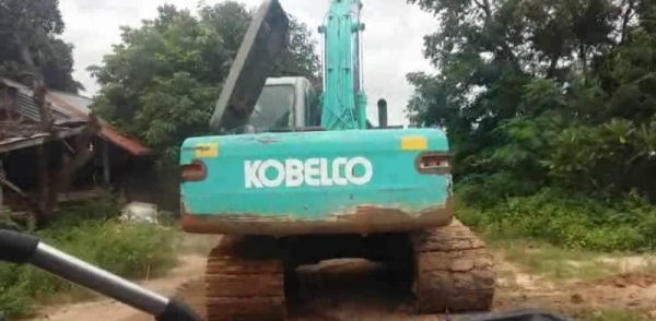 ขาย1,295,000 บาท KOBELCO SK200 MARK 6 SUPER YN-10 สภาพพร้อมใช้งาน เครื่องปั้มดีเยี่ยม ระบบไฟฟ้าสมบูรณ์ เอวแน่น โซ่ช่วงล่างเต็ม เอกสารเล่มทะเบียน รถอยู่ จ.มุกดาหาร โทร&ไอดีไลน์ 0610710295 ขาย1,295,000 บาท KOBELCO SK200 MARK 6 SUPER YN-10 สภาพพร้อมใช้งาน เครื่องปั้มดีเยี่ยม ระบบไฟฟ้าสมบูรณ์ เอวแน่น โซ่ช่วงล่างเต็ม เอกสารเล่มทะเบียน รถอยู่ จ.มุกดาหาร โทร&ไอดีไลน์ 0610710295
