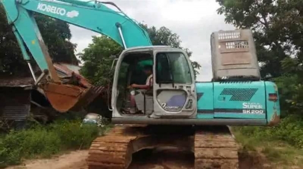 ขาย1,295,000 บาท KOBELCO SK200 MARK 6 SUPER YN-10 สภาพพร้อมใช้งาน เครื่องปั้มดีเยี่ยม ระบบไฟฟ้าสมบูรณ์ เอวแน่น โซ่ช่วงล่างเต็ม เอกสารเล่มทะเบียน รถอยู่ จ.มุกดาหาร โทร&ไอดีไลน์ 0610710295 ขาย1,295,000 บาท KOBELCO SK200 MARK 6 SUPER YN-10 สภาพพร้อมใช้งาน เครื่องปั้มดีเยี่ยม ระบบไฟฟ้าสมบูรณ์ เอวแน่น โซ่ช่วงล่างเต็ม เอกสารเล่มทะเบียน รถอยู่ จ.มุกดาหาร โทร&ไอดีไลน์ 0610710295