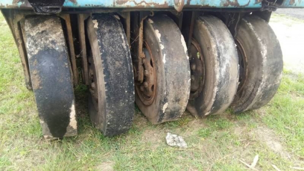 ขาย 135,000 บาท รถบด 11 ล้อ WATANABE เครื่องดี เกียร์ดี (แต่ต้องไล่ระบบ เบรคนะครับ) เอกสารชื้อขาย  รถอยู่ จ.มุกดาหาร โทร&amp;ไอดีไลน์ 0610710295