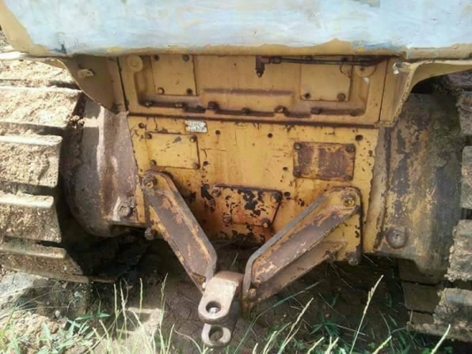 ขาย 165,000 แทรกเตอร์ CAT D 4 B เกียร์แรง เครื่องดี  ช่วงล่างแน่น รถพร้อมใช้  รถอยู่ อยุธยา 0610710295