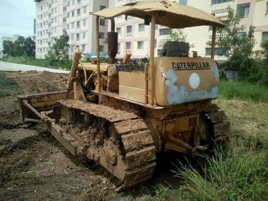 ขาย 165,000 แทรกเตอร์ CAT D 4 B เกียร์แรง เครื่องดี  ช่วงล่างแน่น รถพร้อมใช้  รถอยู่ อยุธยา 0610710295