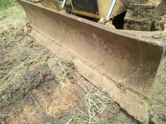 ขาย 165,000 แทรกเตอร์ CAT D 4 B เกียร์แรง เครื่องดี  ช่วงล่างแน่น รถพร้อมใช้  รถอยู่ อยุธยา 0610710295