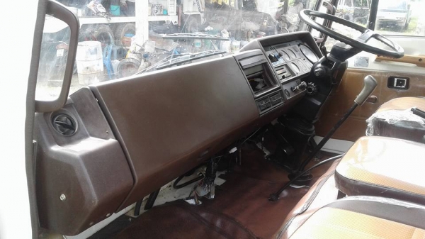 ขาย10ล้อ ฮีโน่FM227 หัวคัชซี 2 เพลาเครื่องดี คัชซีสวย เครื่องเดิมเกียร์เดิม ยางดี ทำสีใหม่หมด แอร์พร้อม ภายในครบ รถสวยพร้อมใช้งาน