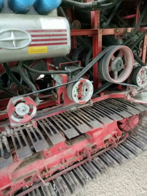 ขายรถเกี่ยวข้าวศักดิ์พัฒนา SS300 T150เครื่องHINO JO8C 251เทอร์โบว์ช่วงล่าง10 อุ้ม1.5ตัน ขายรถเกี่ยวข้าวศักดิ์พัฒนา SS300 T150เครื่องHINO JO8C 251เทอร์โบว์ช่วงล่าง10 อุ้ม1.5ตัน