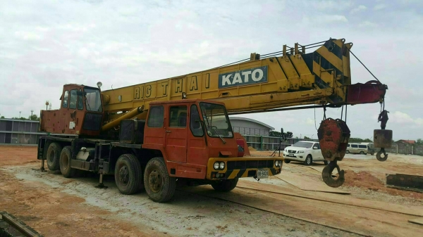 เครน KATO NK ยก 35 ตัน รถ 5คอลโทรล พร้อมใช้งานราคา 3,000,000 บาท เอกสารเล่มทะเบียน ภาคกลาง