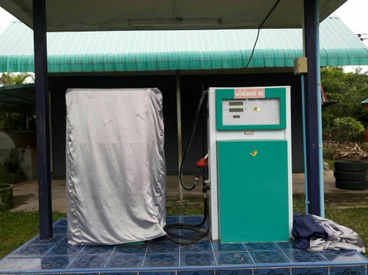 ขายถังน้ำมัน 3000 ลิตร 500 ลิตร  + หัวจ่าย 2 หัว   ใช้ได้ไม่ถึงปีปิดกิจการ ราคา  120,000 บาท   สอบถามเพิ่ม 098 668-3479 dtac 094 283-9369 สิทธิ์คับ