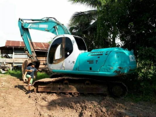 ขาย 575,000 บาท KOBELCO SK200 MARK 5 ธรรมดา เครื่องดี ปั้มแรง โช่หนา เอวแน่น ไฟฟ้าครบ แอร์มี เล่มทะเบียน  รถอยู่ จ.สุรินทร์  090-772-3710 090-772-3708