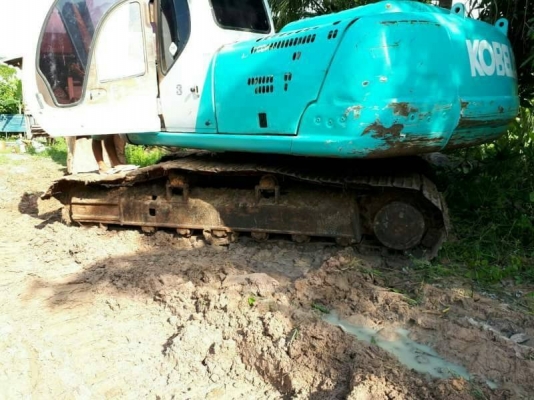 ขาย 575,000 บาท KOBELCO SK200 MARK 5 ธรรมดา เครื่องดี ปั้มแรง โช่หนา เอวแน่น ไฟฟ้าครบ แอร์มี เล่มทะเบียน  รถอยู่ จ.สุรินทร์  090-772-3710 090-772-3708