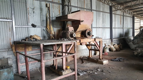 ขายเครื่อง บดพลาสติก ขนาด 30 แรง แบบใบมีดอิสระ 5 ใบ