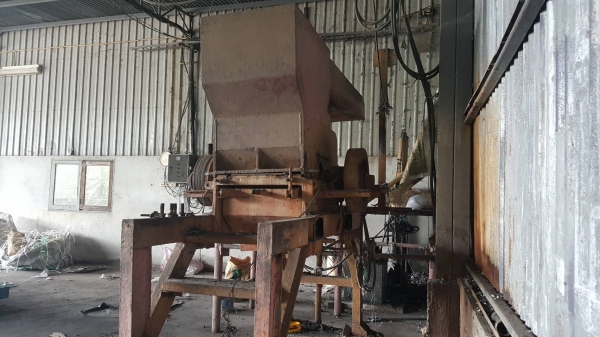 ขายเครื่อง บดพลาสติก ขนาด 30 แรง แบบใบมีดอิสระ 5 ใบ