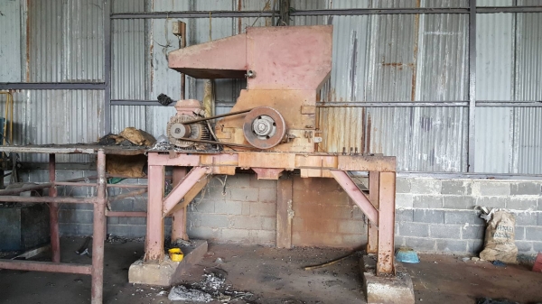 ขายเครื่อง บดพลาสติก ขนาด 30 แรง แบบใบมีดอิสระ 5 ใบ