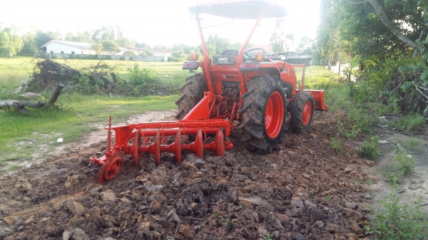 ขาย165000 รถไถคูโบต้า สภาพดีพร้อมใช้งาน