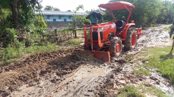 ขาย165000 รถไถคูโบต้า สภาพดีพร้อมใช้งาน