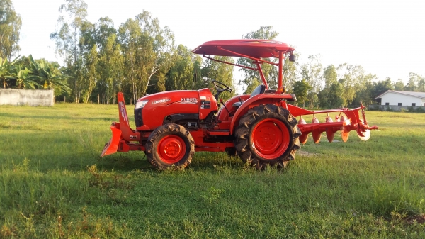 ขาย165000 รถไถคูโบต้า สภาพดีพร้อมใช้งาน