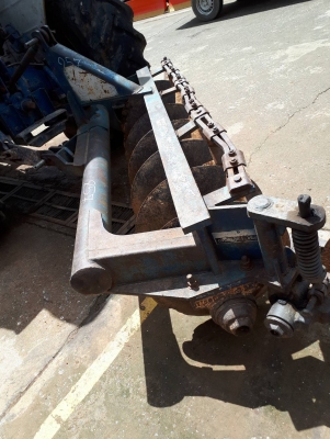 ขายรถไถฟอร์ด6600 มีใบดัน กับผานพรวน มีเล่มทะเบียนพร้อมโอน ขายรถไถฟอร์ด6600 มีใบดัน กับผานพรวน มีเล่มทะเบียนพร้อมโอน