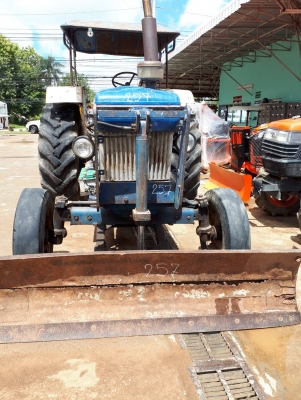 ขายรถไถฟอร์ด6600 มีใบดัน กับผานพรวน มีเล่มทะเบียนพร้อมโอน ขายรถไถฟอร์ด6600 มีใบดัน กับผานพรวน มีเล่มทะเบียนพร้อมโอน