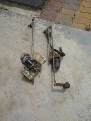 ขาย!! ชุดมอเตอร์ปัดน้ำฝนครบชุด พร้อมใช้งาน ชุดละ 2,500 บาท