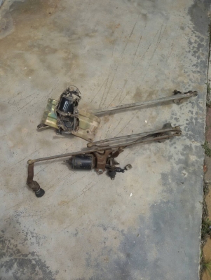 ขาย!! ชุดมอเตอร์ปัดน้ำฝนครบชุด พร้อมใช้งาน ชุดละ 2,500 บาท